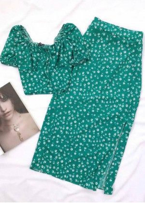 Костюм (блузка и юбка) #21152541