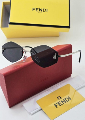 Набор солнцезащитные очки, коробка, чехол + салфетки #21177990