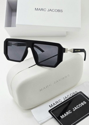 Набор солнцезащитные очки, коробка, чехол + салфетки 21185307