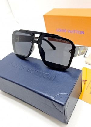 Набор солнцезащитные очки, коробка, чехол + салфетки 21189553
