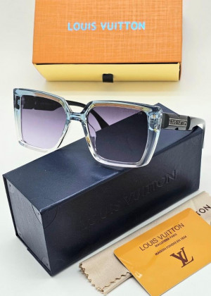 Набор солнцезащитные очки, коробка, чехол + салфетки 21197898