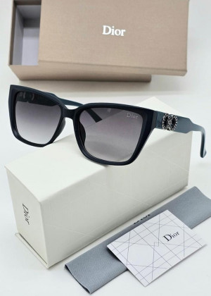 Набор солнцезащитные очки, коробка, чехол + салфетки 21197964