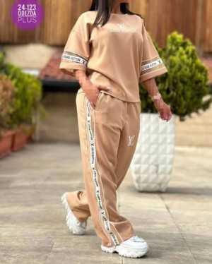 Спортивный костюм 22888101