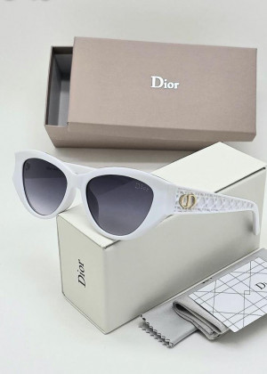 Женские солнцезащитные очки 22986077