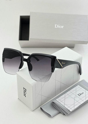 Набор женские солнцезащитные очки, коробка, чехол + салфетки 22986321