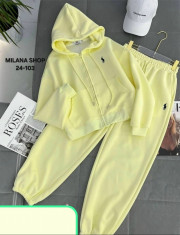 Спортивный костюм