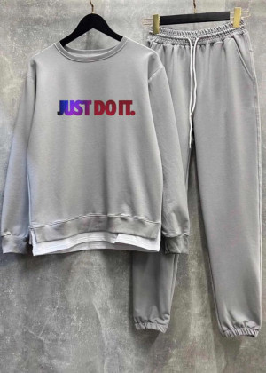 Спортивный костюм 23094538