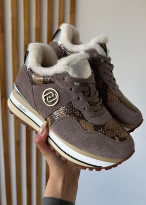 Кроссовки #23102135