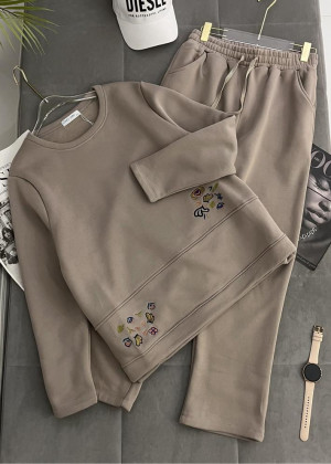 Спортивный костюм 23118197