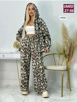 Спортивный костюм 23138812