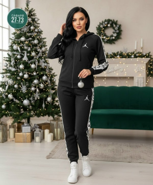 Спортивный костюм 23144642