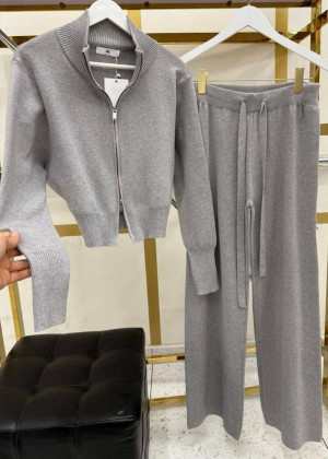 Спортивный костюм 23149368