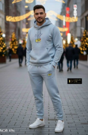 Спортивный костюм