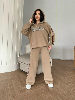 Спортивный костюм #23177619