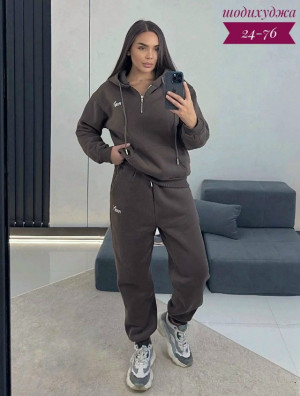 Спортивный костюм #23185167