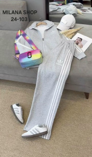 Спортивный костюм