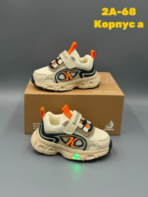 Кроссовки #23293343