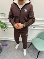 Костюм