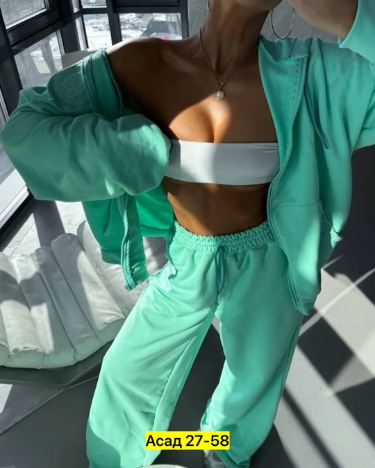 Спортивный костюм 22906635