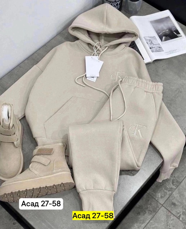 Спортивный костюм 22922541