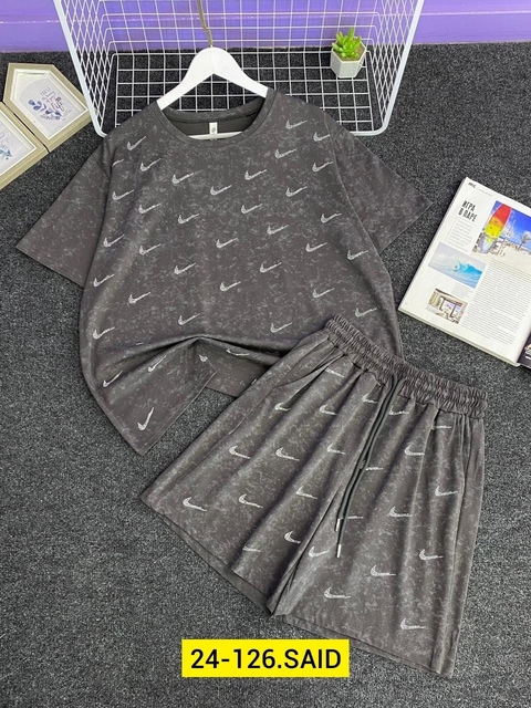 Спортивный костюм 22925338