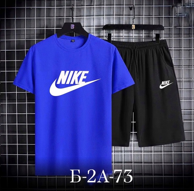 Спортивный костюм 22927368