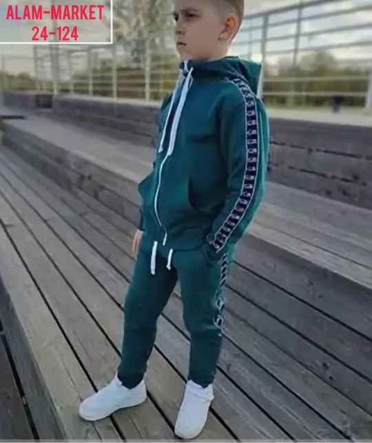 Спортивный костюм 22930781