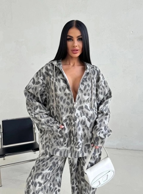 Спортивный костюм 22931209