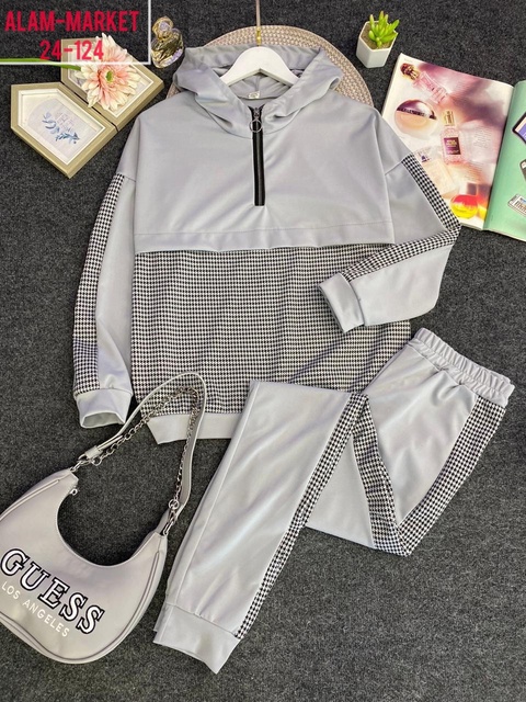 Спортивный костюм 22932907