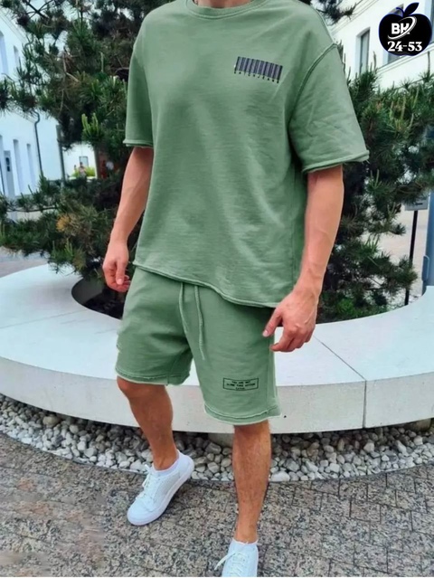 Спортивный костюм 22934563