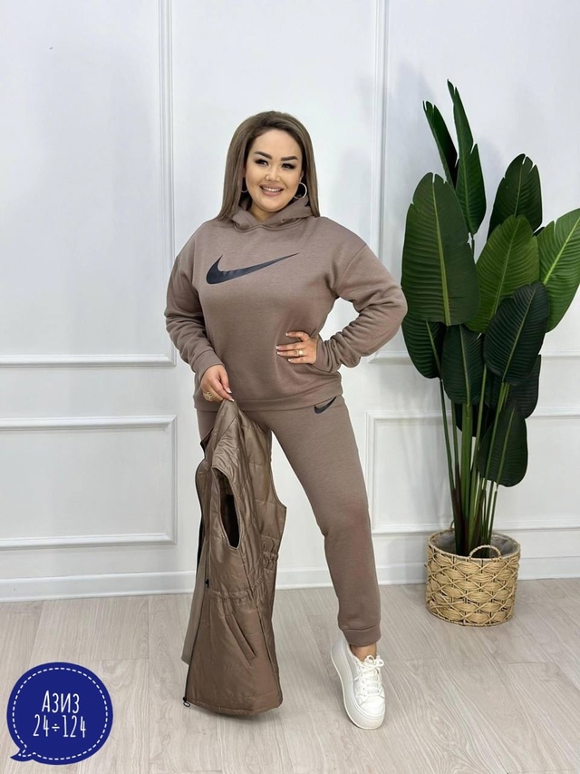 Спортивный костюм 22936888