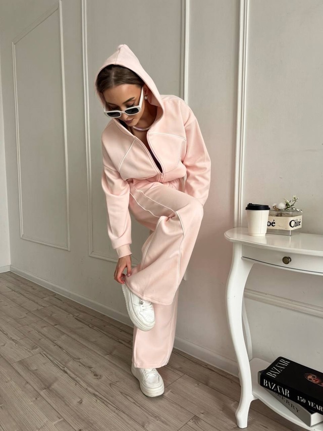 Спортивный костюм 22937782