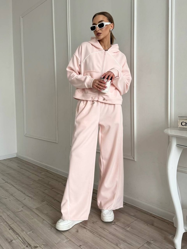 Спортивный костюм 22937782