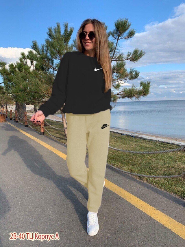 Спортивный костюм 22942302