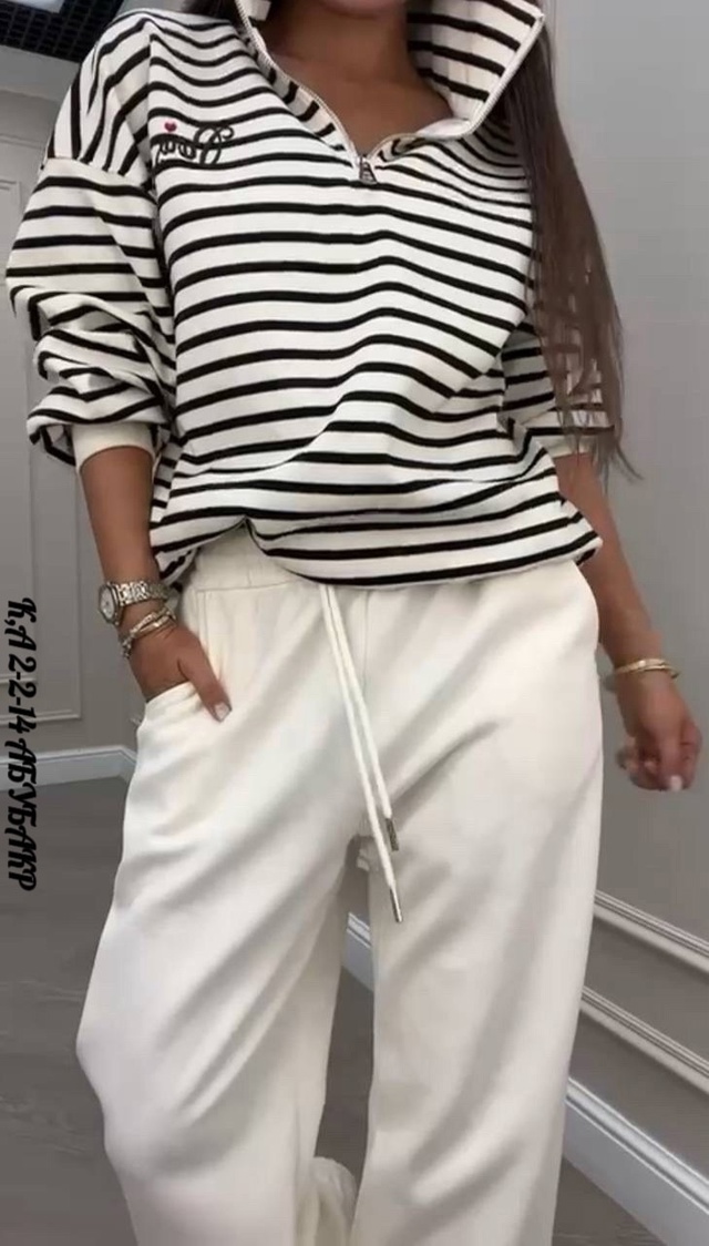 Спортивный костюм 22942092