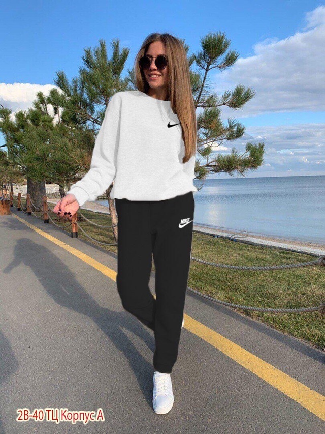 Спортивный костюм 22942302