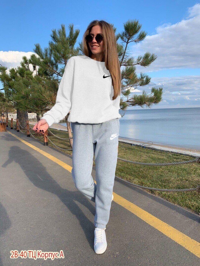 Спортивный костюм 22942302