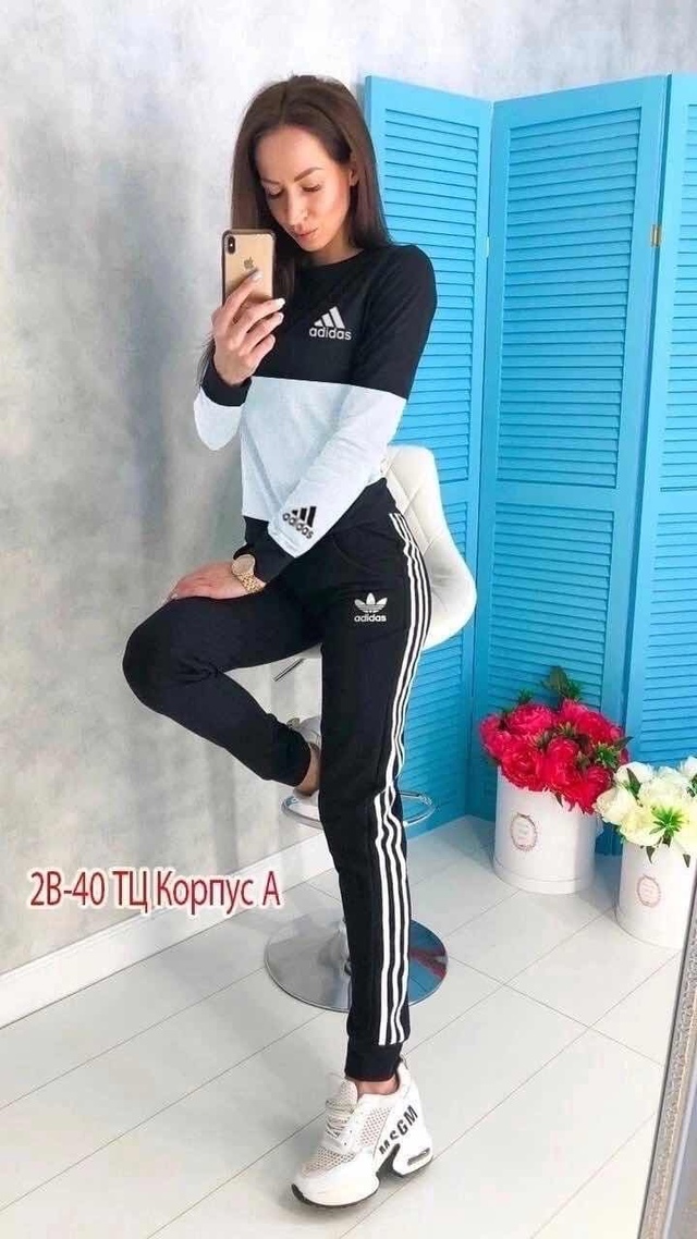 Спортивный костюм 22942604