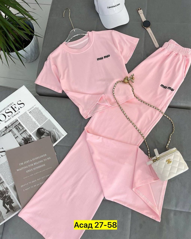 Спортивный костюм 22942828