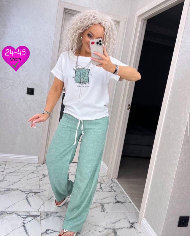 Спортивный костюм 22944052