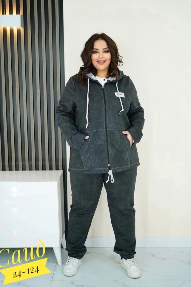 Спортивный костюм 22943861