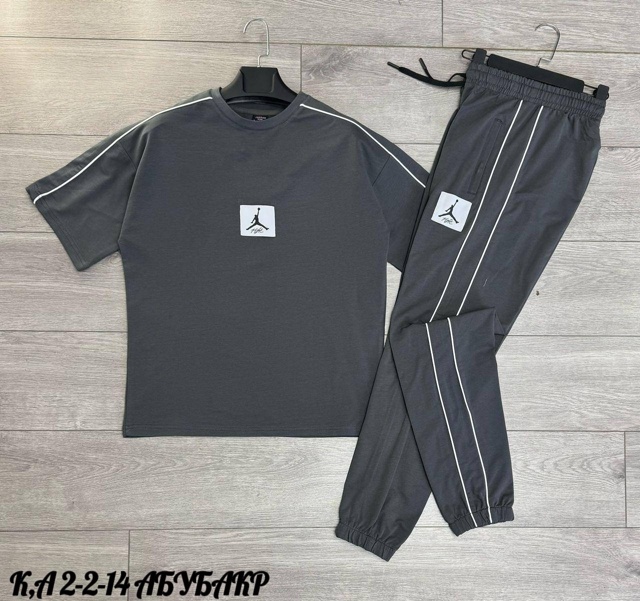 Спортивный костюм 22947160