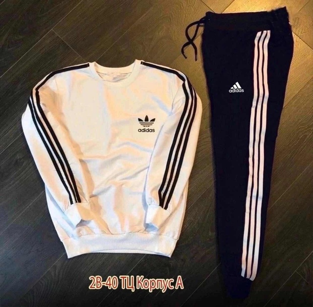 Спортивный костюм 22946275