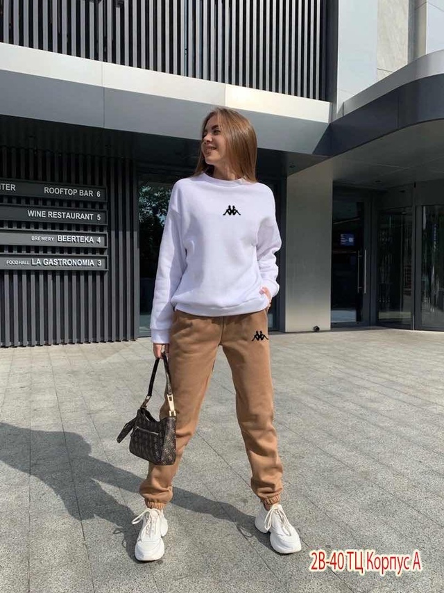 Спортивный костюм 22946167