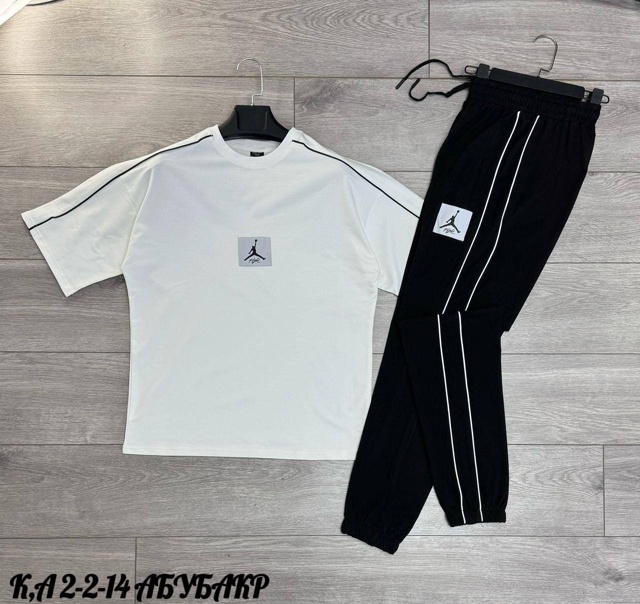 Спортивный костюм 22947160