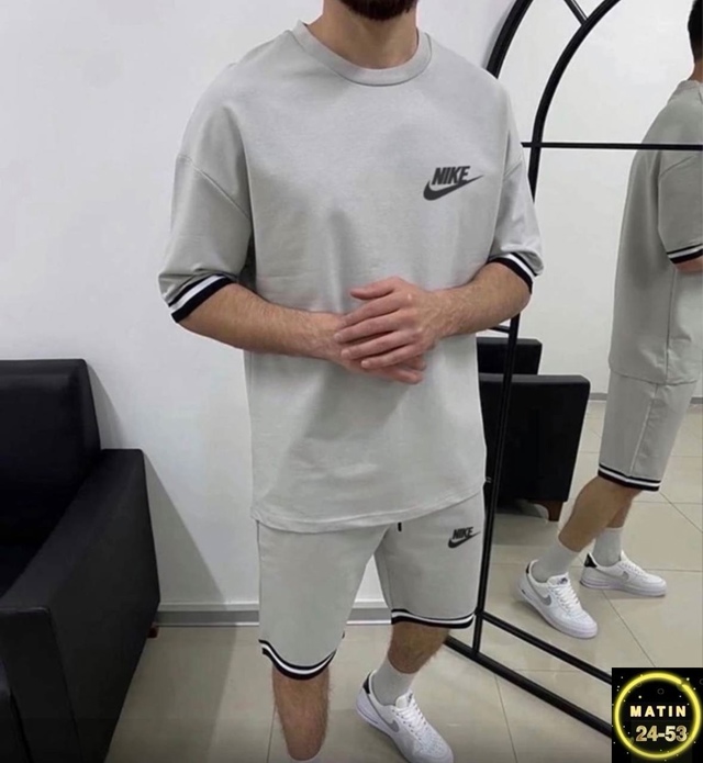 Спортивный костюм 22948271