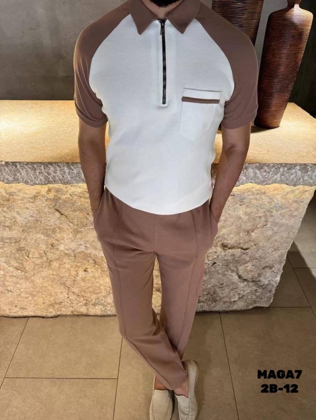 Спортивный костюм 22948903