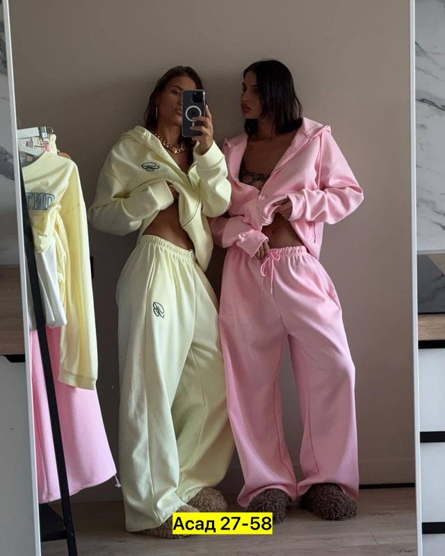 Спортивный костюм 22956368