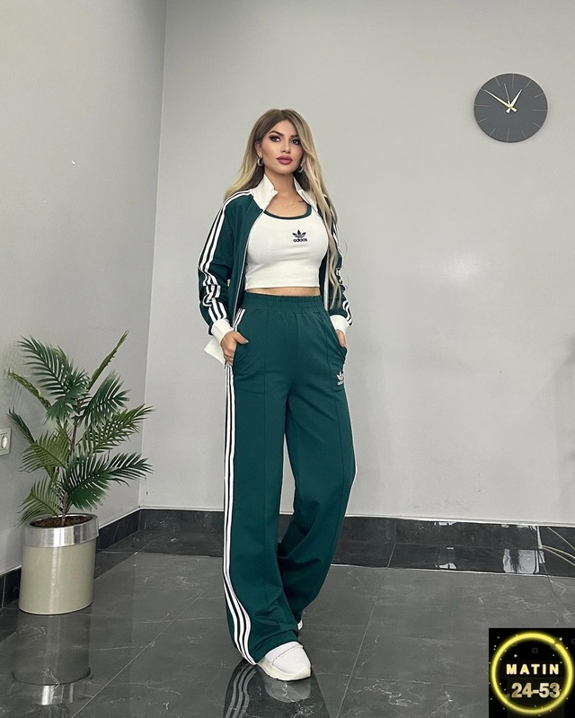 Спортивный костюм 22958509