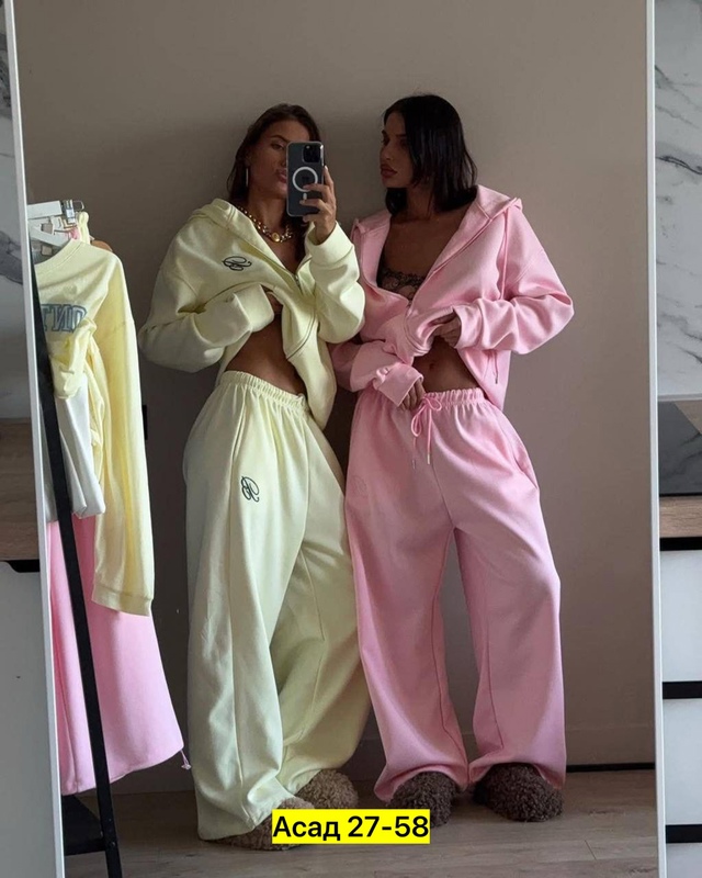 Спортивный костюм 22958938